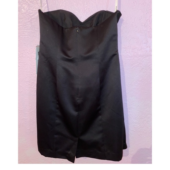 Black Dress - Picture 4 of 6